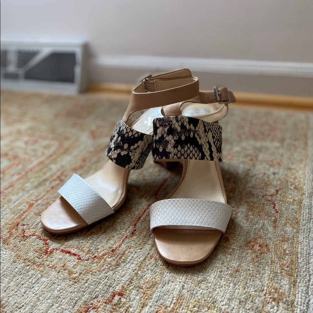 VINCE CAMUTO snake skin heels